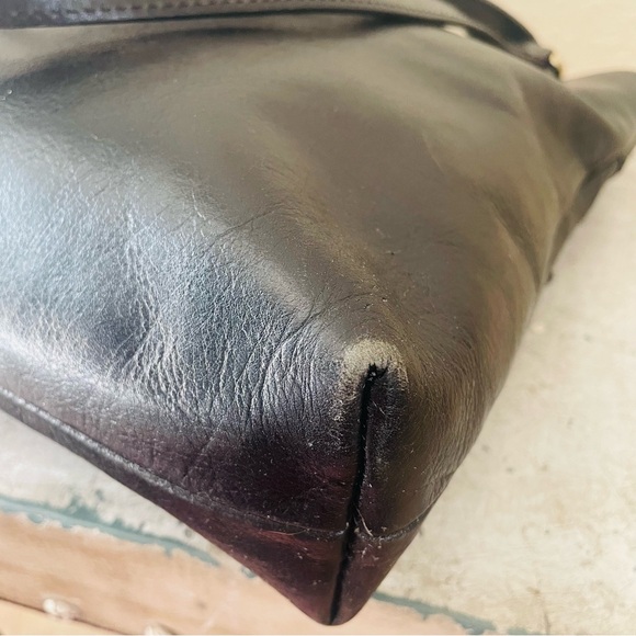 HOBO Black Leather Turn-lock Tote Bag - Picture 11 of 14